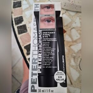 Peter Thomas Roth♡ Instant  Firm Eye with A Brush. Never Used♡